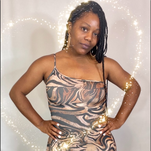 Dress - Picture 2 of 2